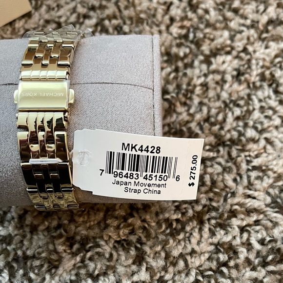 Michael Kors Gold Watch - Picture 2 of 4